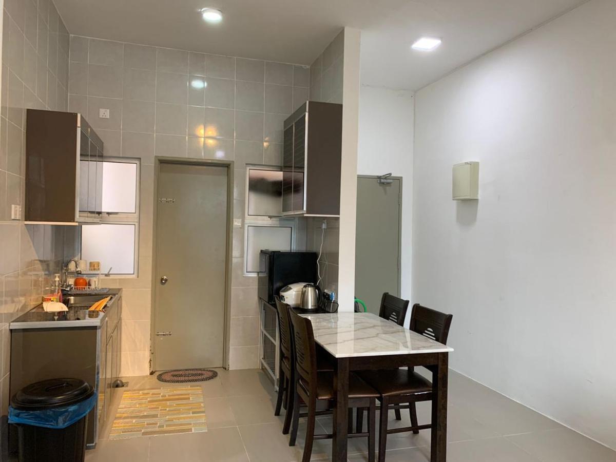 Alliv Nsf Studio & 1 Bedroom Apartment Stay ブリンチャン エクステリア 写真